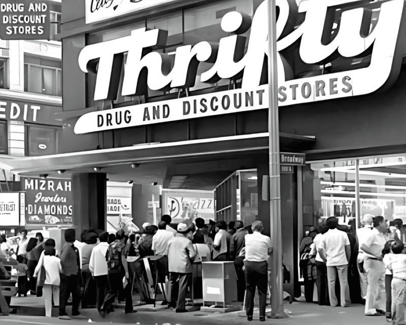 store-front-crowd